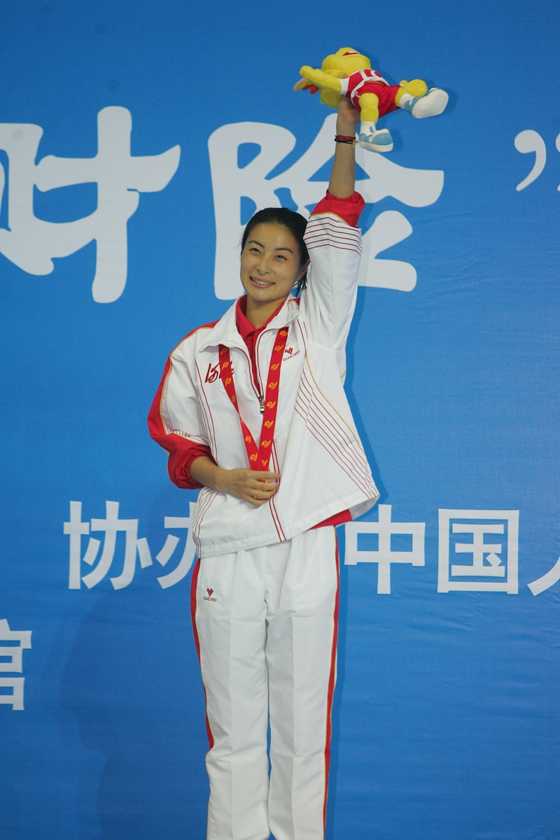 为跳水比赛的新闻报道拟一个标题