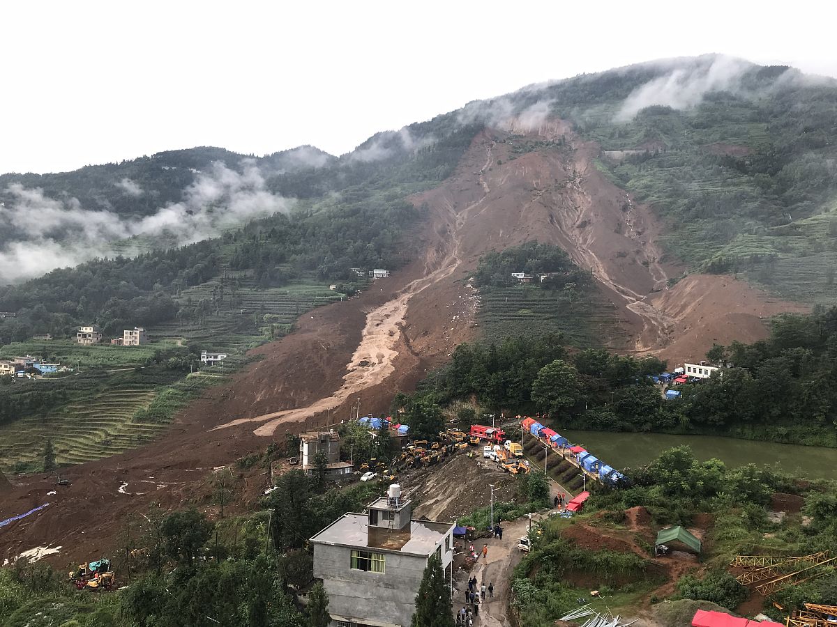 关于贵州六盘水公路施工总承包二级资质怎么办理及转让内容可以夸张点字数