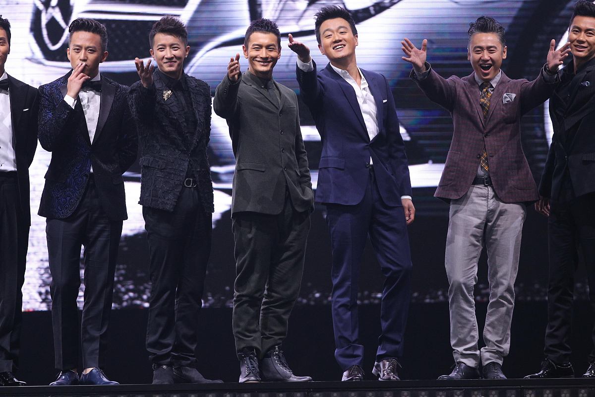 国庆档必看！刘德华、张涵予、黄轩《莫斯科行动》口碑爆棚！