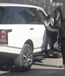 張繼科景甜車內擁吻共入酒店默認戀情？倆人暗發3個月的糖終公開