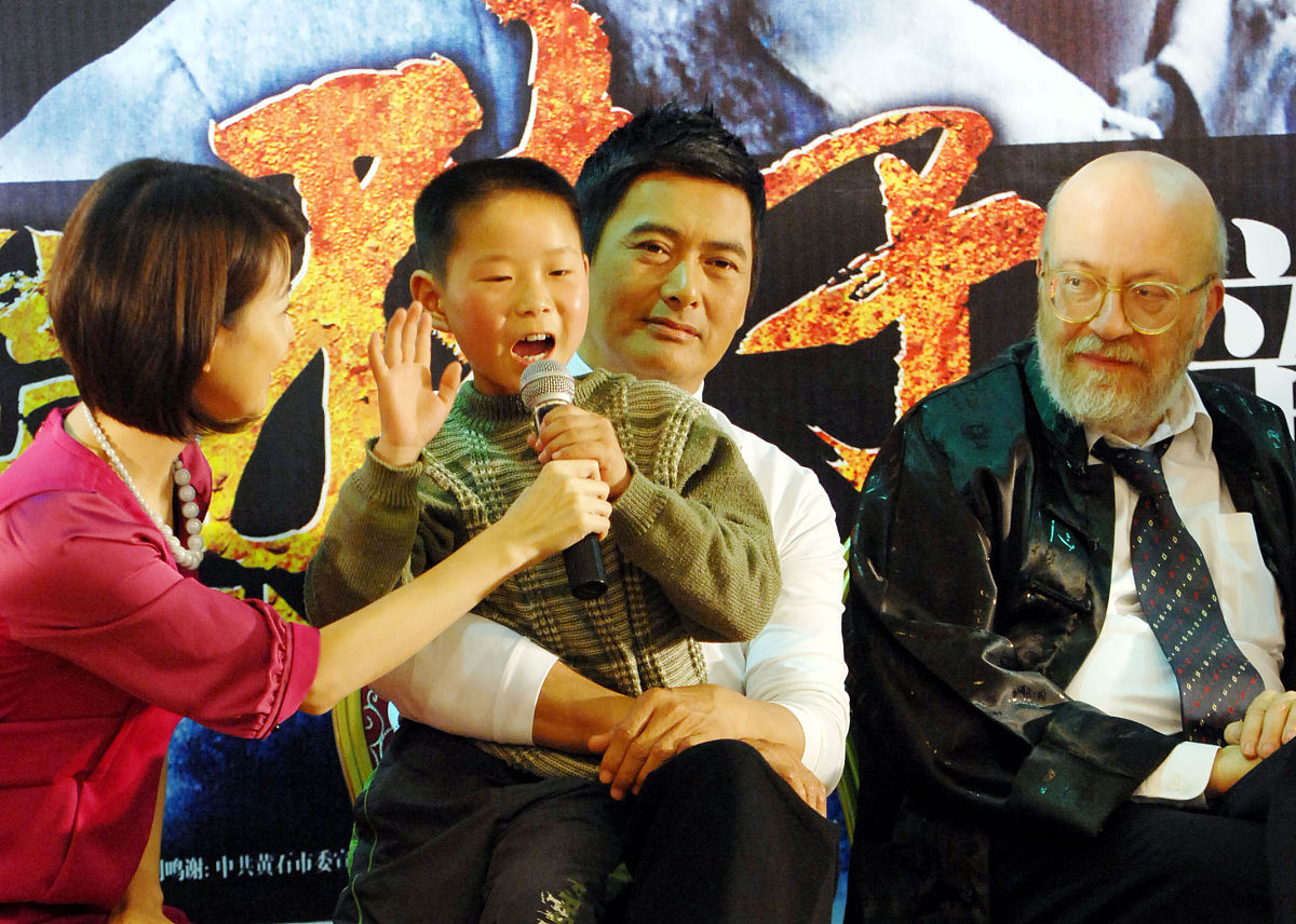 《吮拇指的人》：关于成长、家庭和自我认同的深刻思考