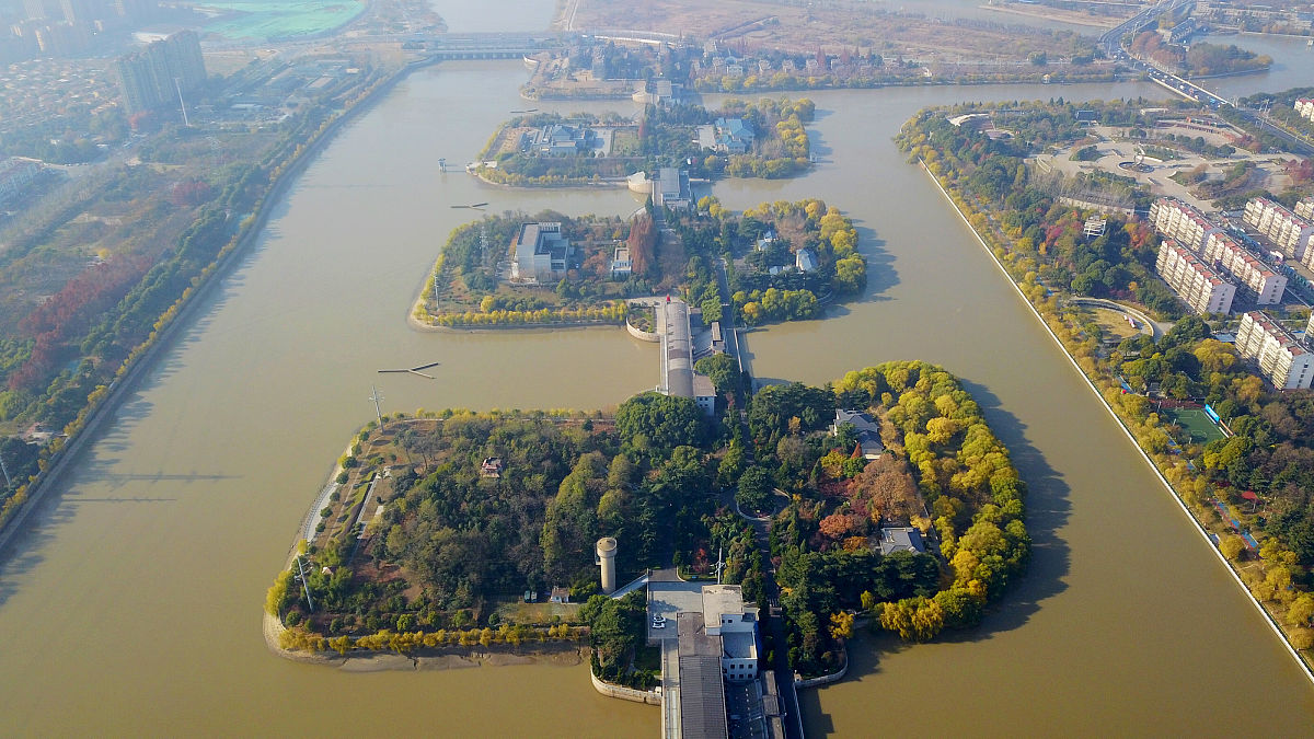 同学们通过初一下学期世界地理的学习相信你已经初步掌握了学习区域地理的方法下面请从地理的视角介绍我们的家乡扬州