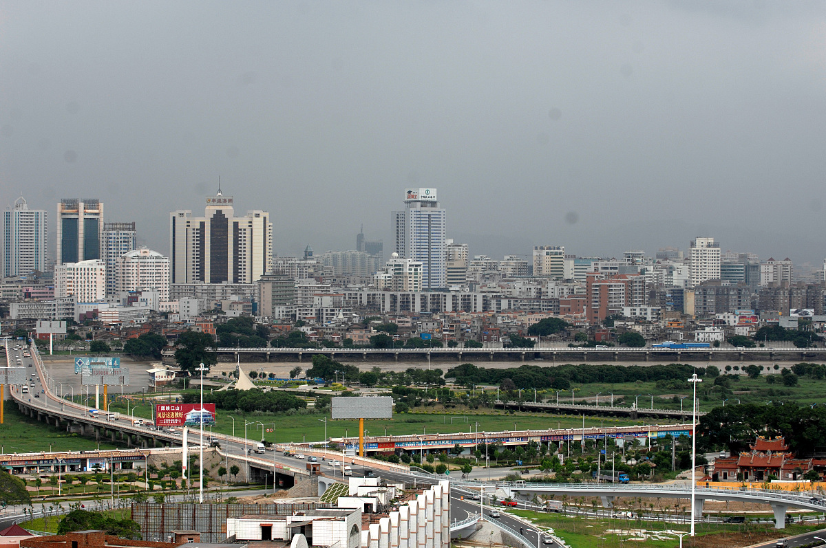 2007年8月23日,一场暴雨刚过的福建泉州.+++_+++泉州,城市发展,福建,