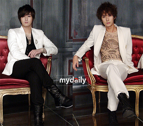 2009年10月30日,韩国偶像组合ss501公开了新迷你专辑《rebirth》收录