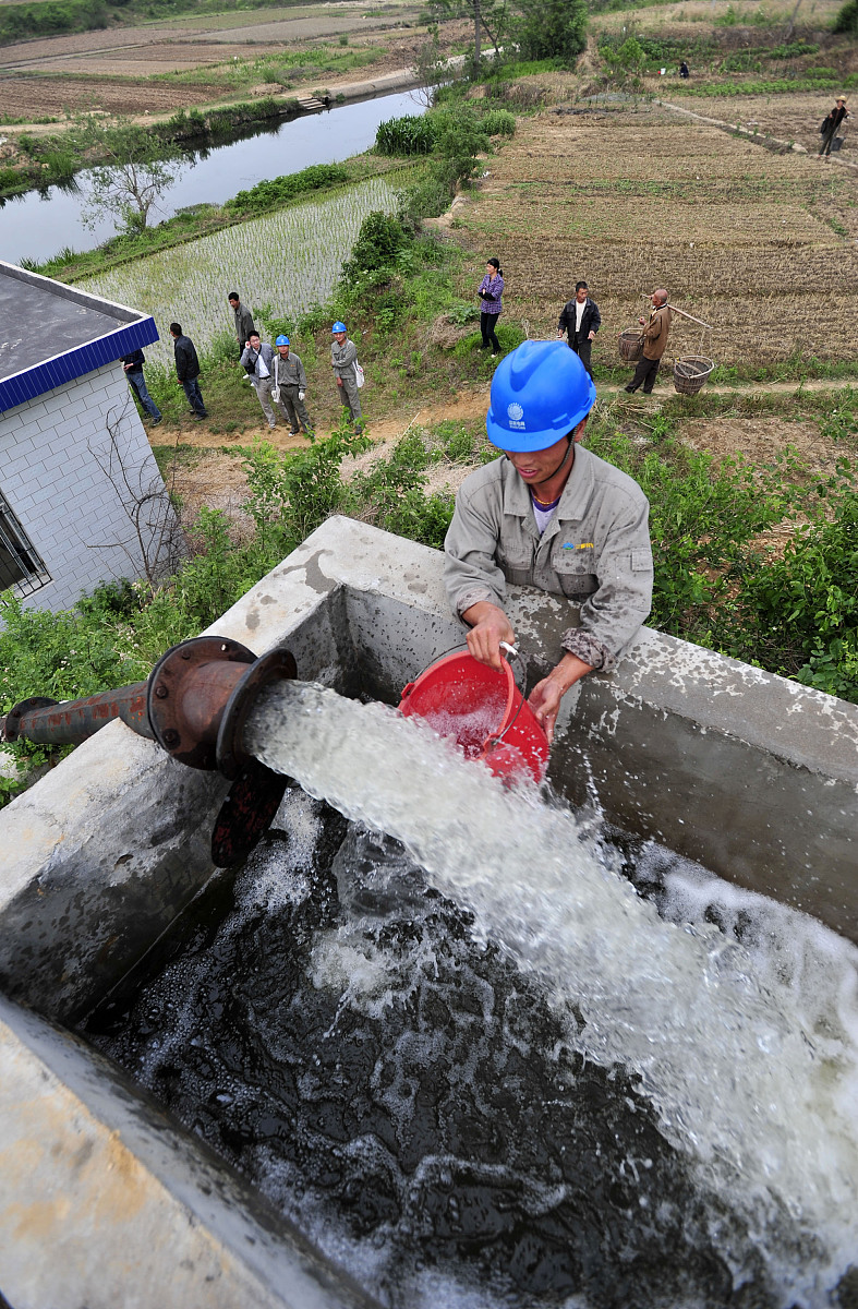 (湖北媒体严禁下载)  ***_***2011年5月25日,湖北省武汉市黄陂区李集