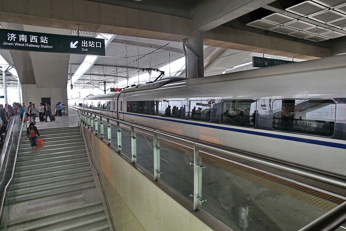 贵州省建设学校道路与桥梁工程施工专业介绍：就业前景与方向