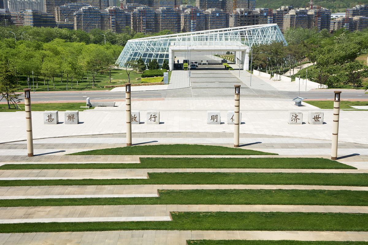 大连大学资助补助有哪些、师资怎么样？