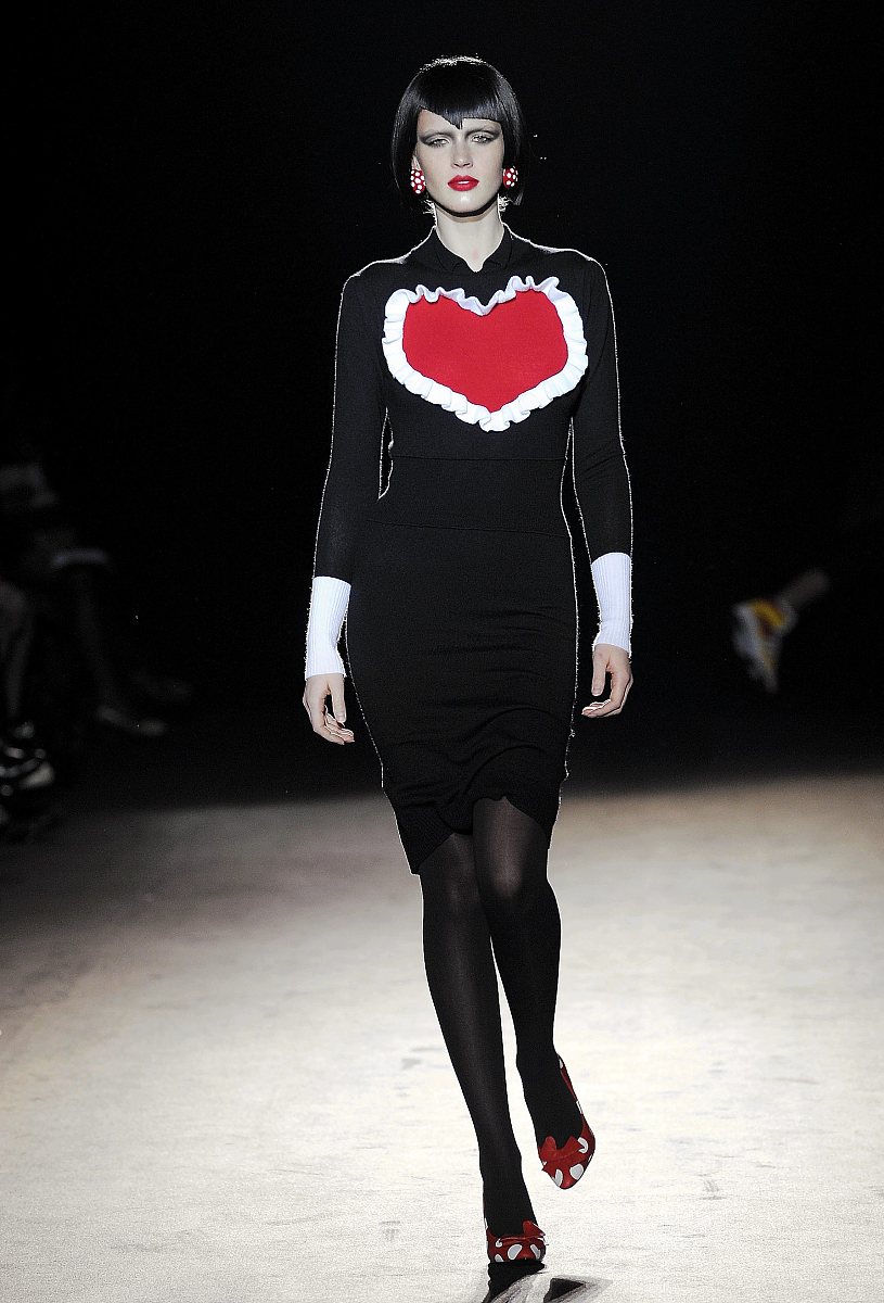 2009年3月9日讯,巴黎,09 巴黎时装周(秋冬).jeremy scott 品牌秀场. *