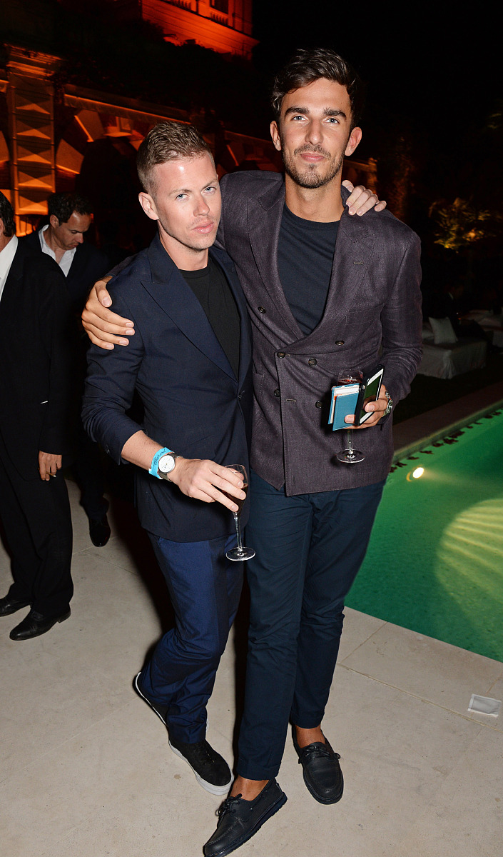 亚当瓦日克什么时候去世的