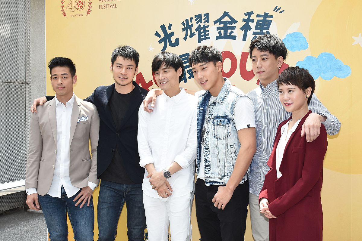你随便跟我说会话最少两百字