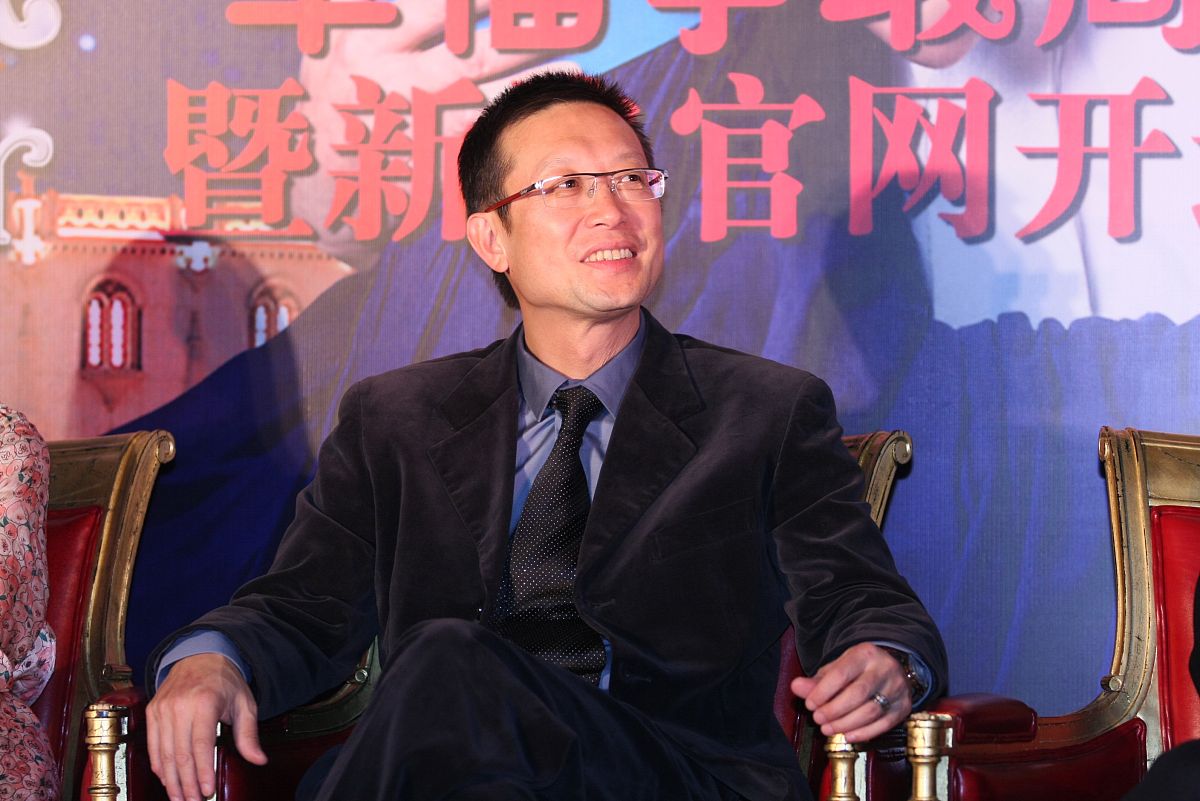 2009年1月13日,北京,爱情大片《游龙戏凤》举行官网启动仪式.刘伟强++