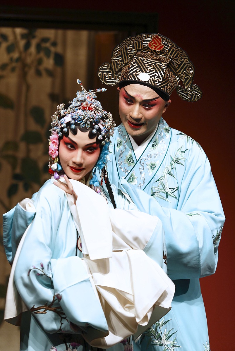 2009年7月17日,上海,《牡丹厅》在小剧场演出.***_***+++_+++昆剧,王