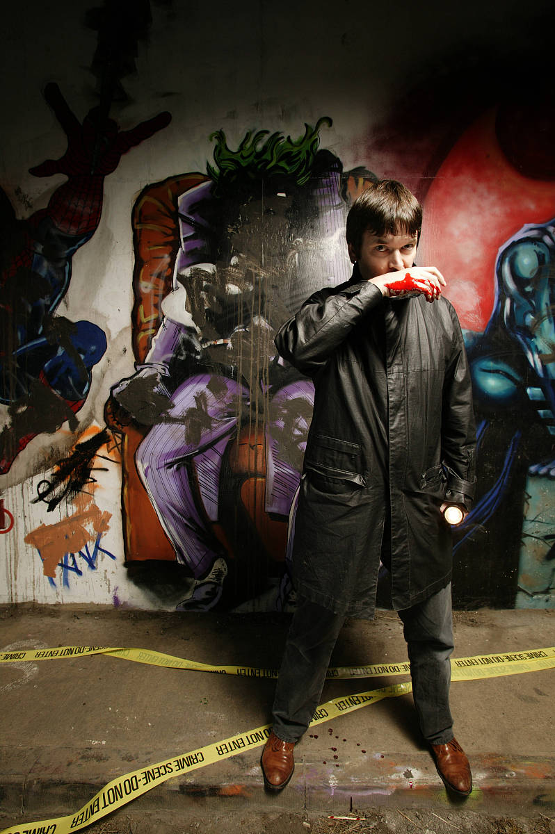 2004年<strong>7</strong>月16日,苏格兰,侦探小说家伊恩-兰金(ian rankin)拍摄肖像.