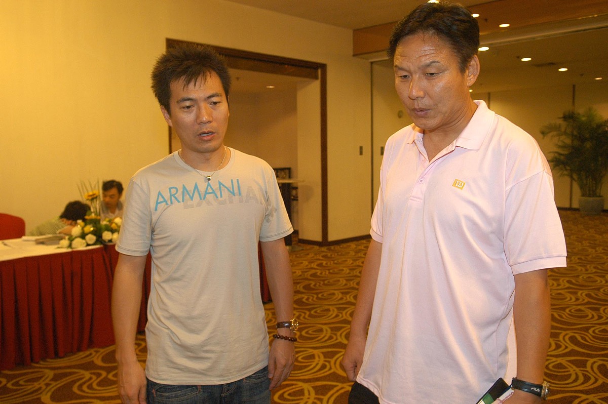 2007年7月6日,北京,某网站力邀黄健翔全程在线解说亚洲杯中国队所有场