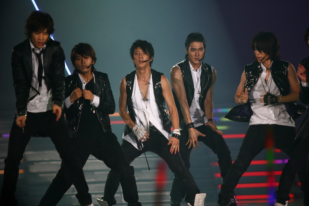 2008年8月29日,长沙,第七届金鹰电视艺术节现场表演开场.韩国组合sj-m