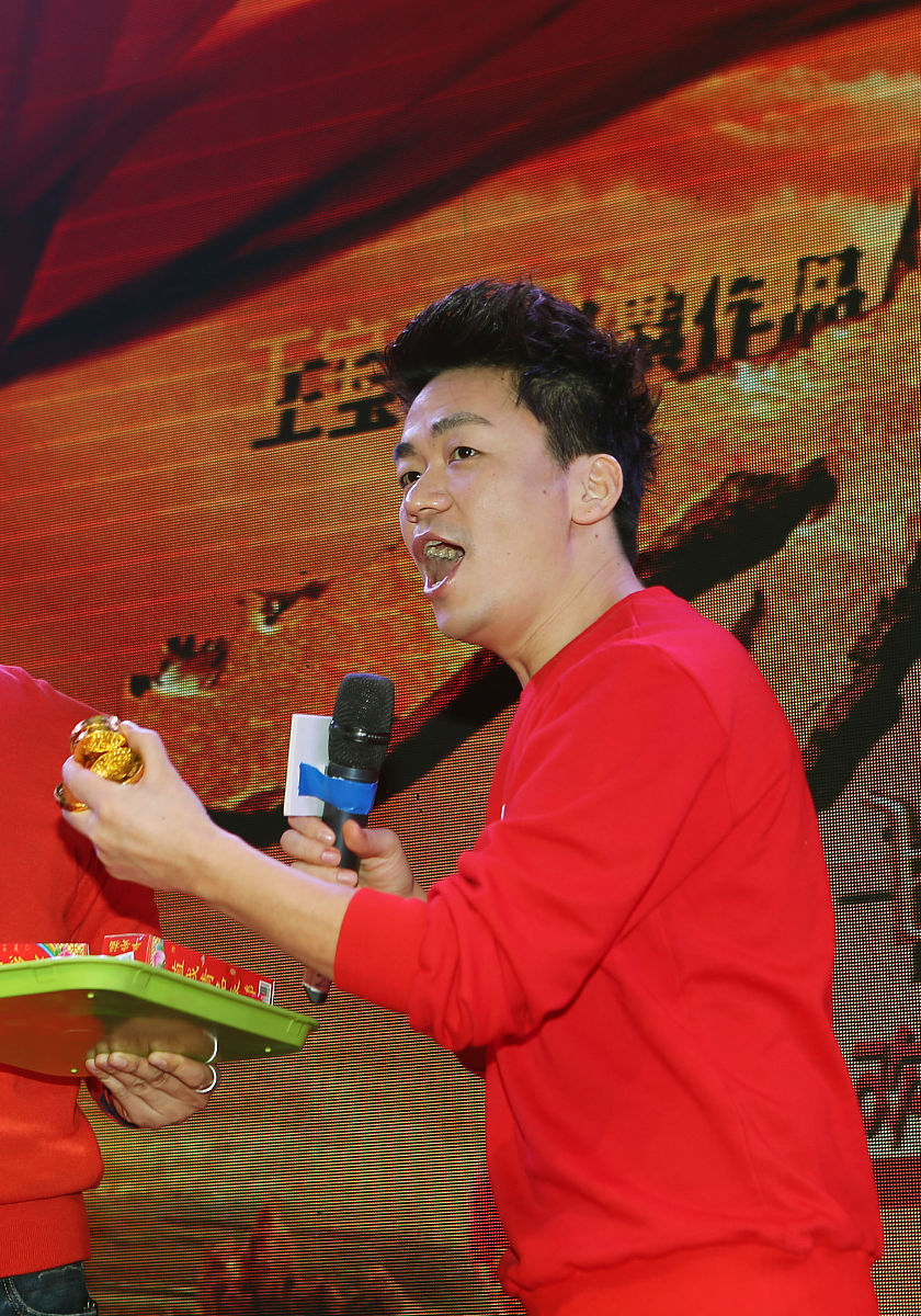 吴闯：用音乐传递爱与希望的歌手
