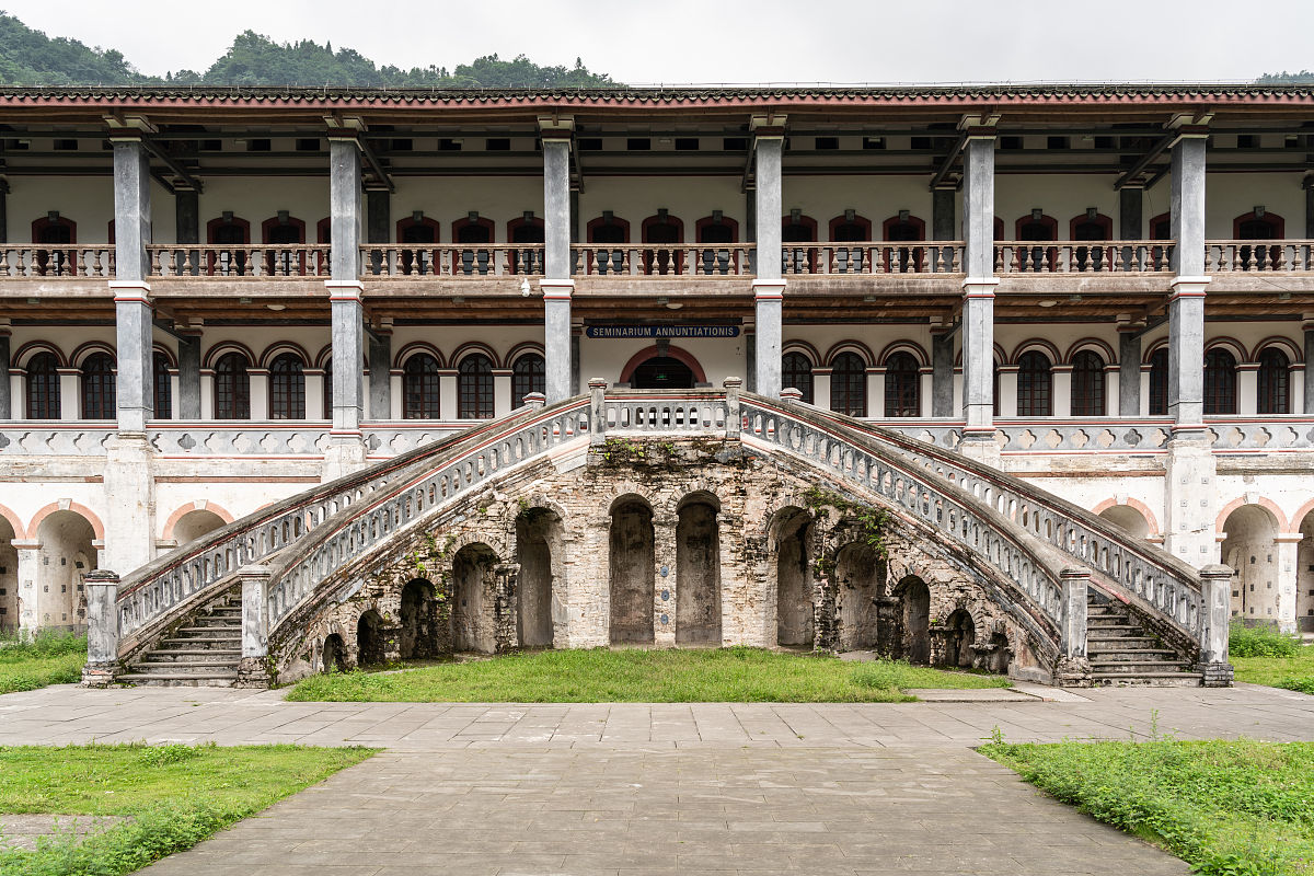 成都建筑工程学校建筑施工专业怎么样？就业前景如何？