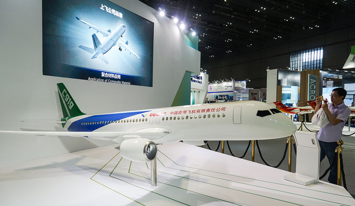 C919大型客机取得型号合格证，标志着中国民航发展新里程碑