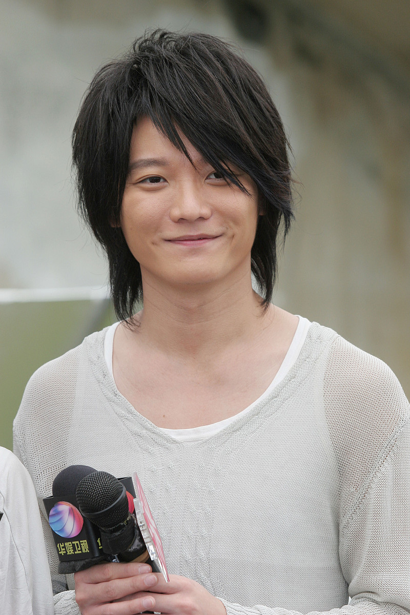 2007年3月14日,台北,fir为反毒抗爱滋公益活动拍摄广告,配合导演的脚