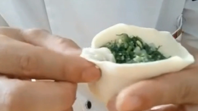 一套完整的包包子手法,慢动作一看就会,比机器包出来的都好看!