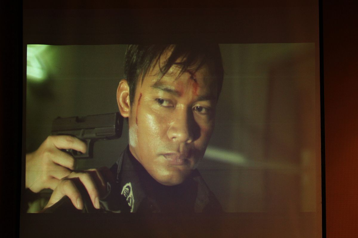 除了《致命ID》和《无间道》，还有哪些烧脑悬疑电影推荐？