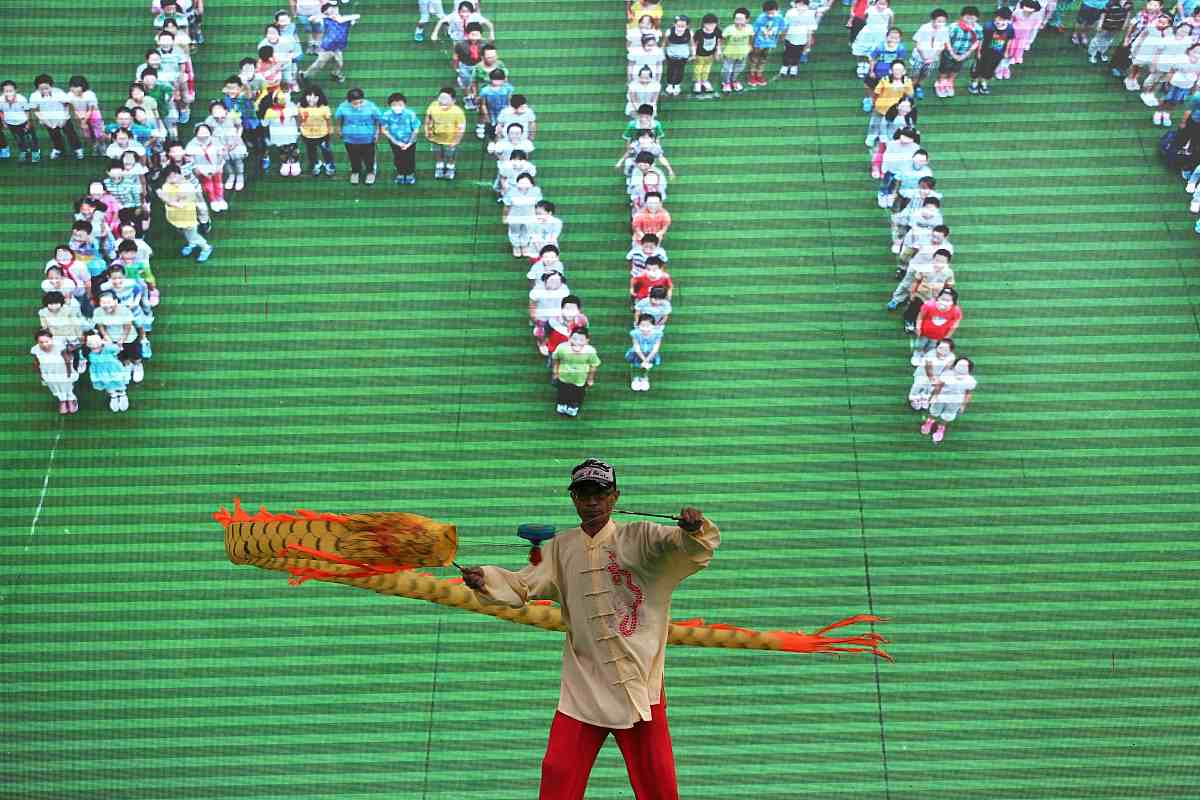 60人运动会方阵设计：共青团、齿轮、电路元素创意