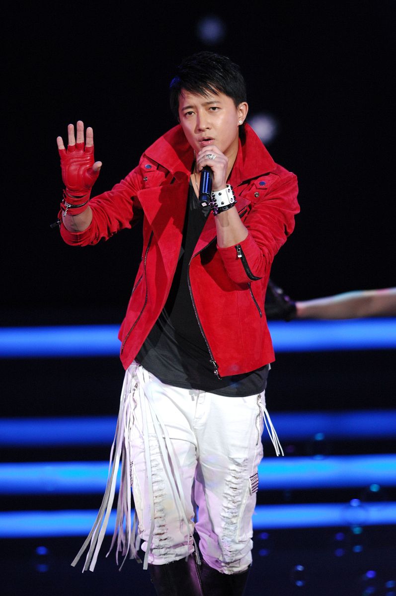 2011年6月1日,北京,神州数码上市十周年庆祝晚会.***_***韩庚+++_+++