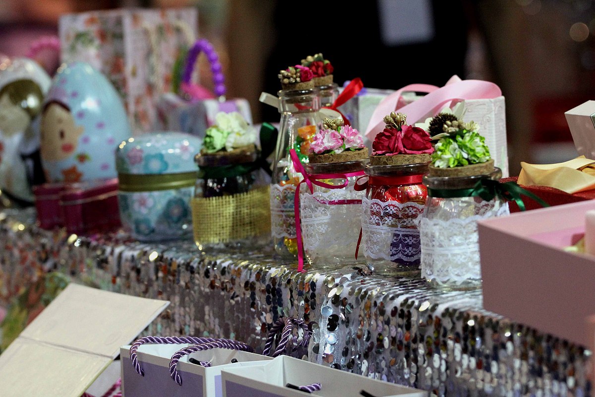 浪漫婚庆短视频脚本：从相识到永远的爱情故事