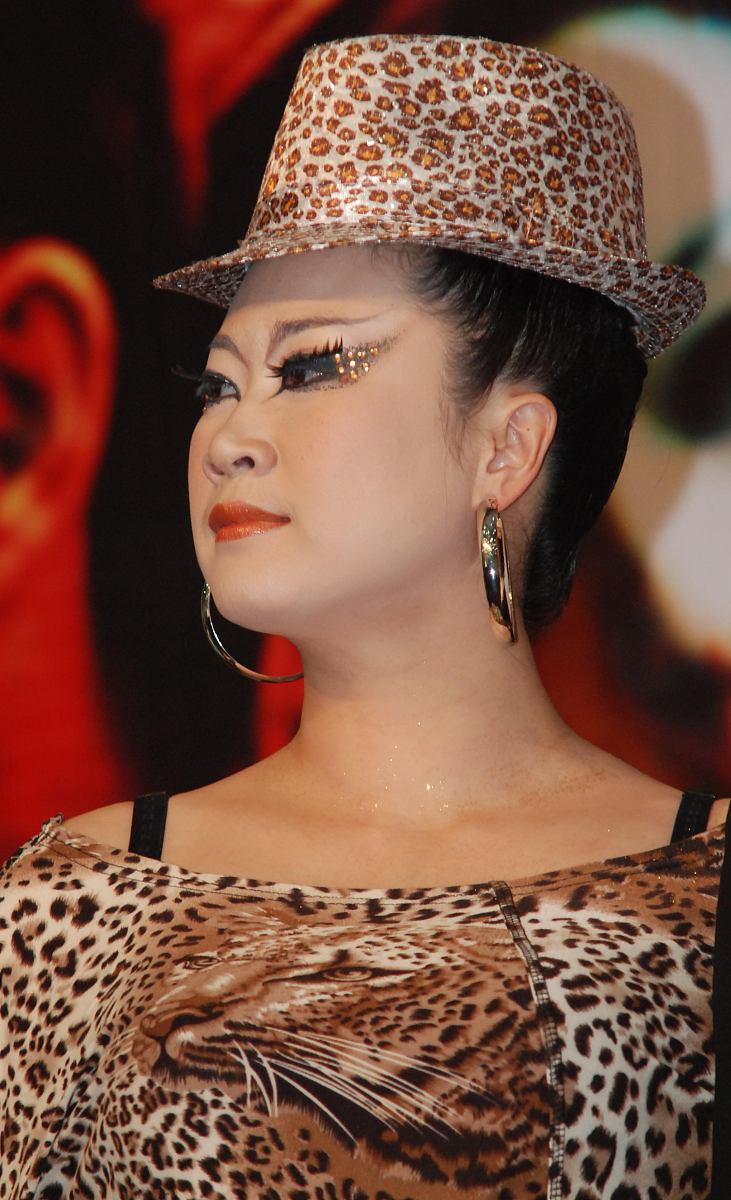 2010年4月27日,杭州,电影《a面b面》举行演员见面会.***_***芙蓉姐姐+