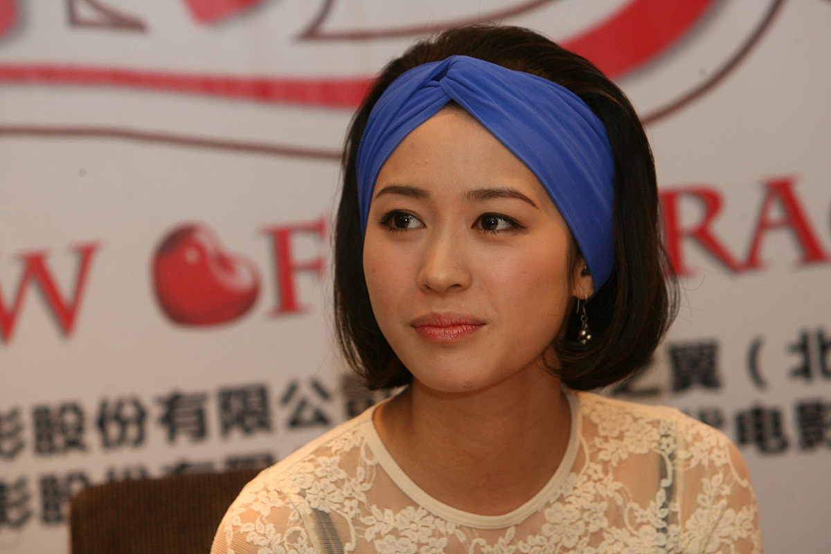 2011年4月6日,西安,电影《万有引力》发布会.   ***_***黄幻+++_+++万