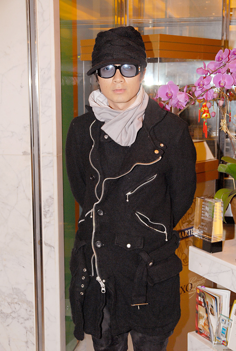 2008年2月22日,香港,金牌娱乐举行春茗宴.古巨基+++_+++金牌娱乐,