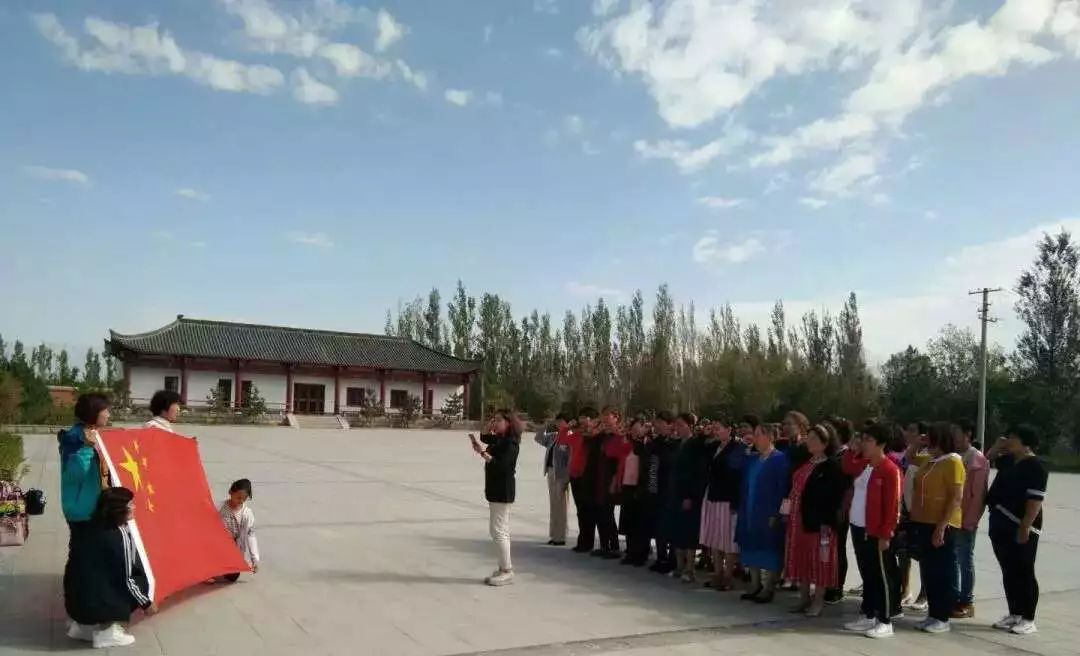 我愛你中國!新疆各族婦女姐妹向祖國母親深情告白!