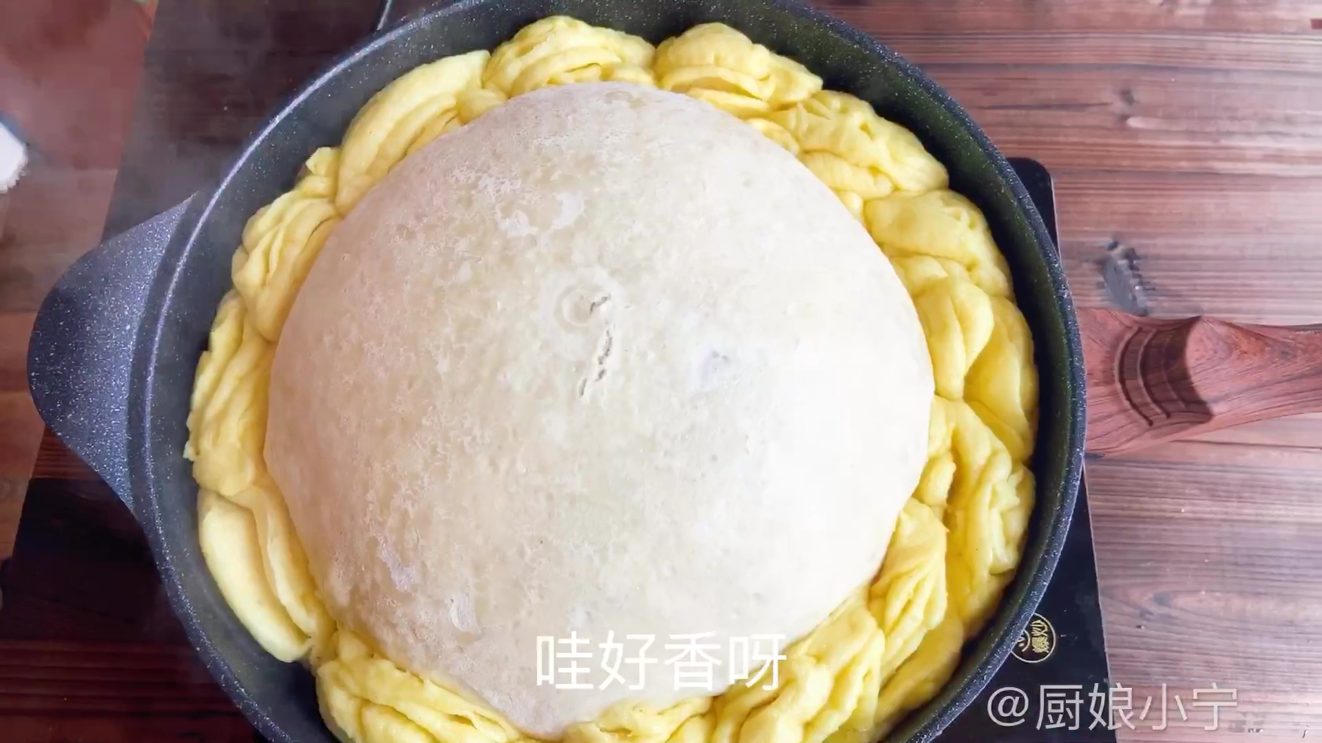 婆婆想吃铁锅炖,自己在家炖了一锅,揭开盖子的那一刻,太香了