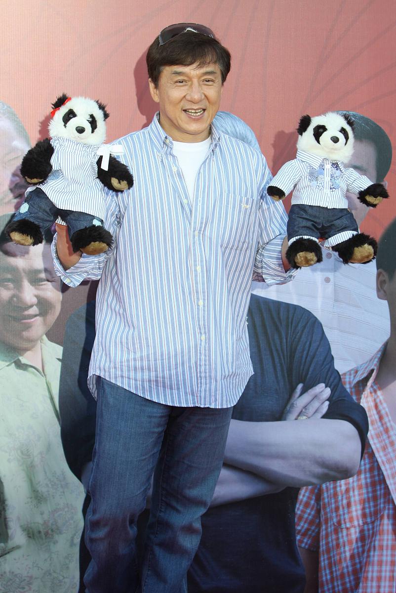 2011年8月16日,北京,刘老根会馆开业.***_***成龙+++_+++刘老根,会馆,