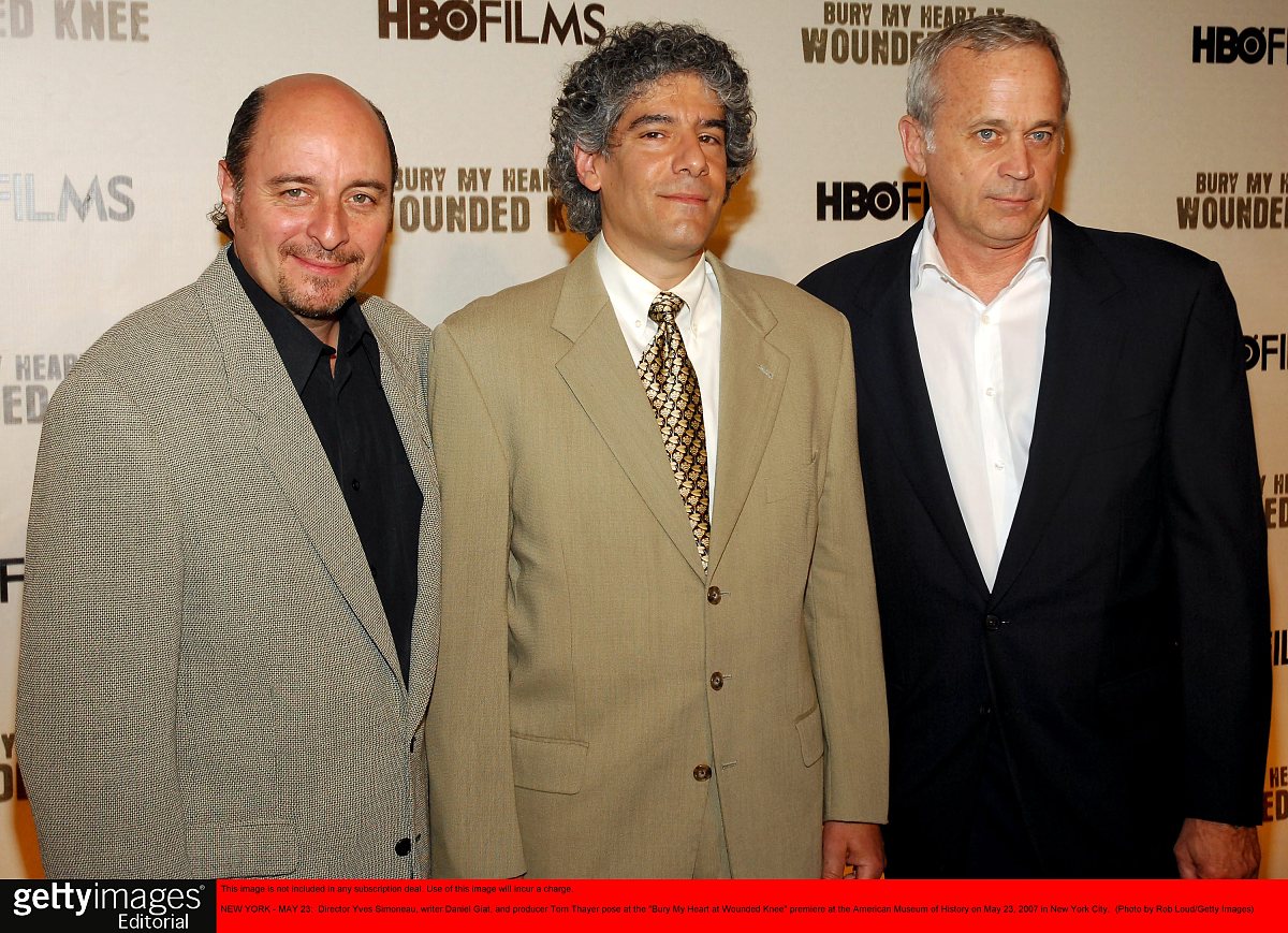 What if Kevin costner acted as a corrupted senatorRobert deniro acted as a prosecuteranswer in detail