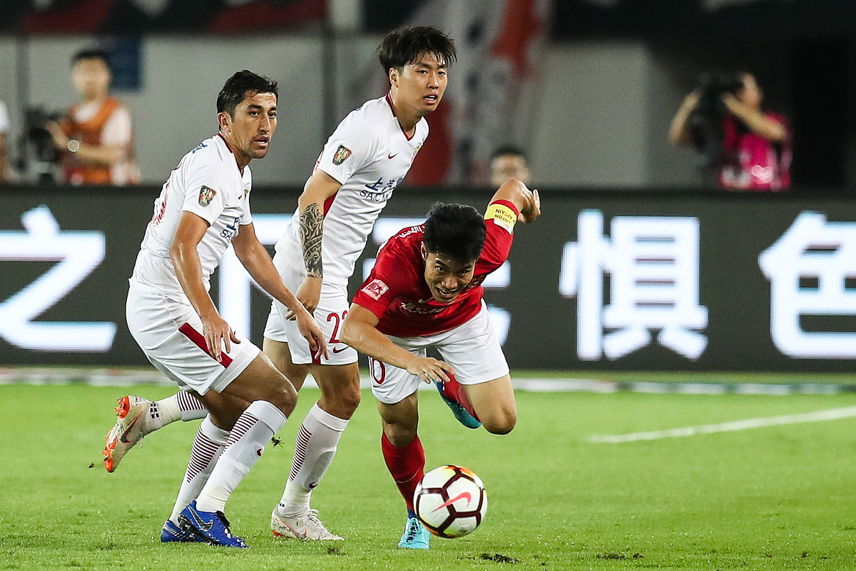 2018中超第28轮:广州恒大淘宝4-5上海上港