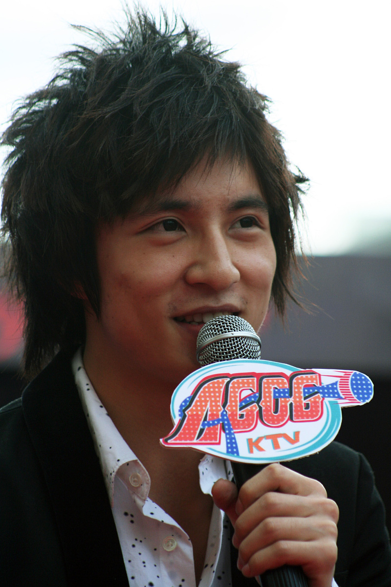 2007年 11月 24日 , 福清 , 薛之谦 为 个人 第二张 专辑 《 你 过 得