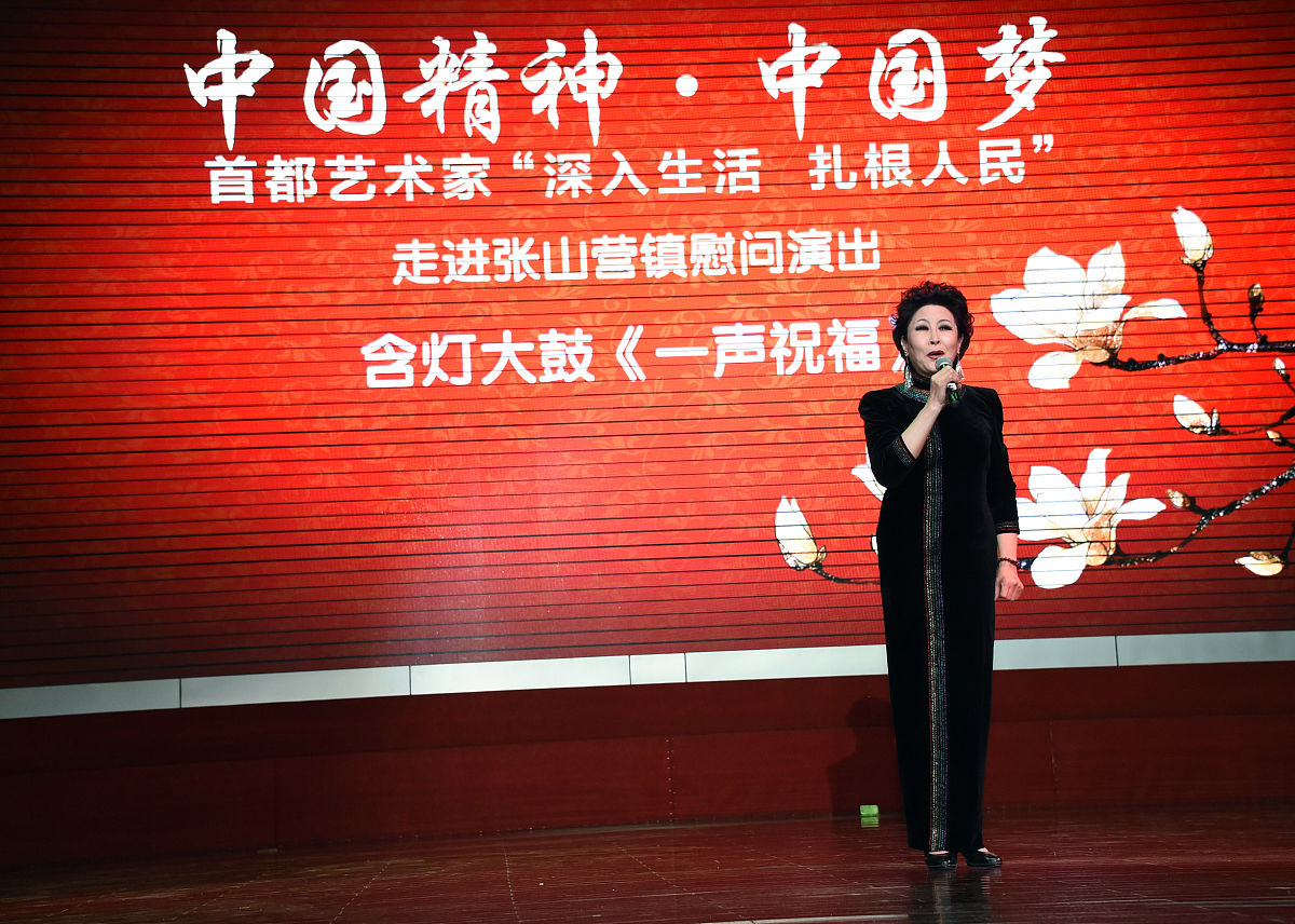 老师好！我的梦想是成为一名演讲家用英文向世界展示东方之美。小学期间我不断打磨自己的演讲技巧通过大赛进行历练并多次取得全国一等奖的好成绩。这也更坚定了我我坚信华夏女中能够让我的梦想起航。首先华夏女中历届校友中有很多杰出的女性校友她们在不同领域有着卓越的表现和成就这将成为女中学子巨大的精神楷模。其次华夏女中的氛围更加温馨和支持性女生们更有可能帮助和鼓励彼此成长和进步。在这样的氛围中我可以更自信地展示自