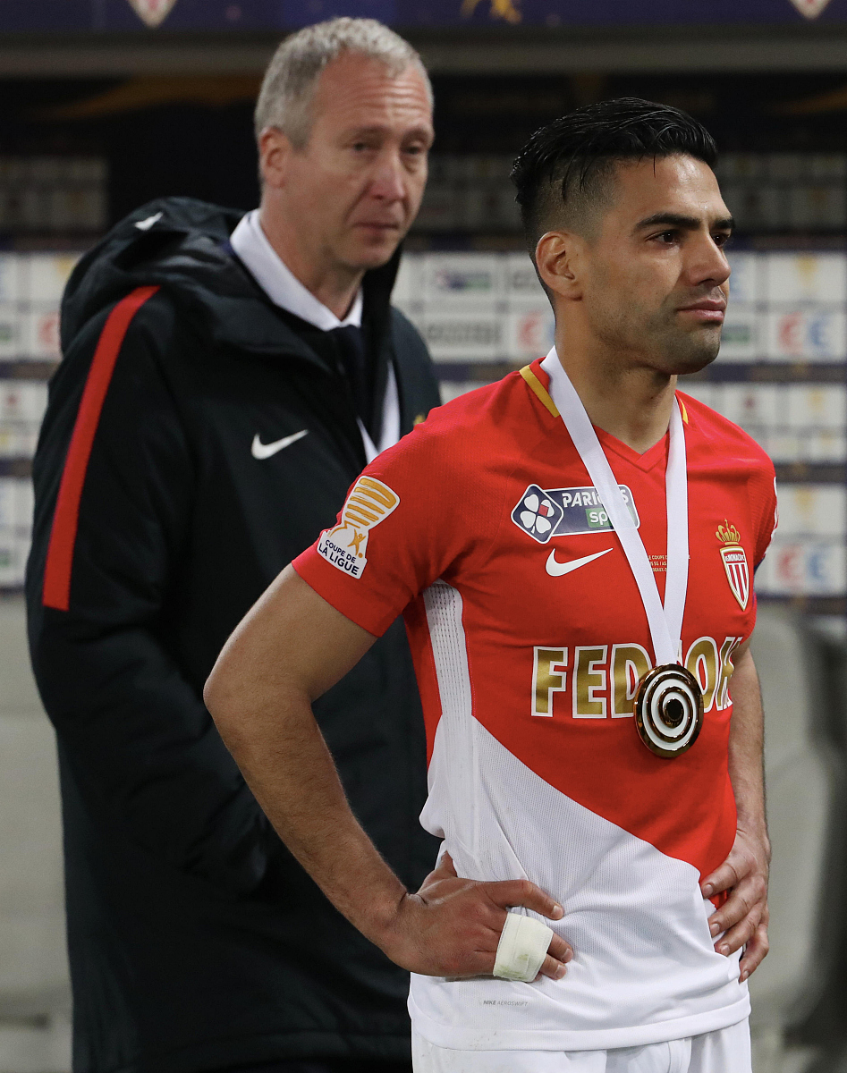 2危险度评价法有何特点？ 危险度评价法主要是通过评价、分析装置或单元的介质、容量、温度、压力、操作等5个参数而对装置或单元进行危险度分级的进而根据装置或单元危险程度而采取相应的安全对策措施。 其危险度分别按A=10分。B=5分C=2分D=0分赋值计算由累计分值确定单元危险度。