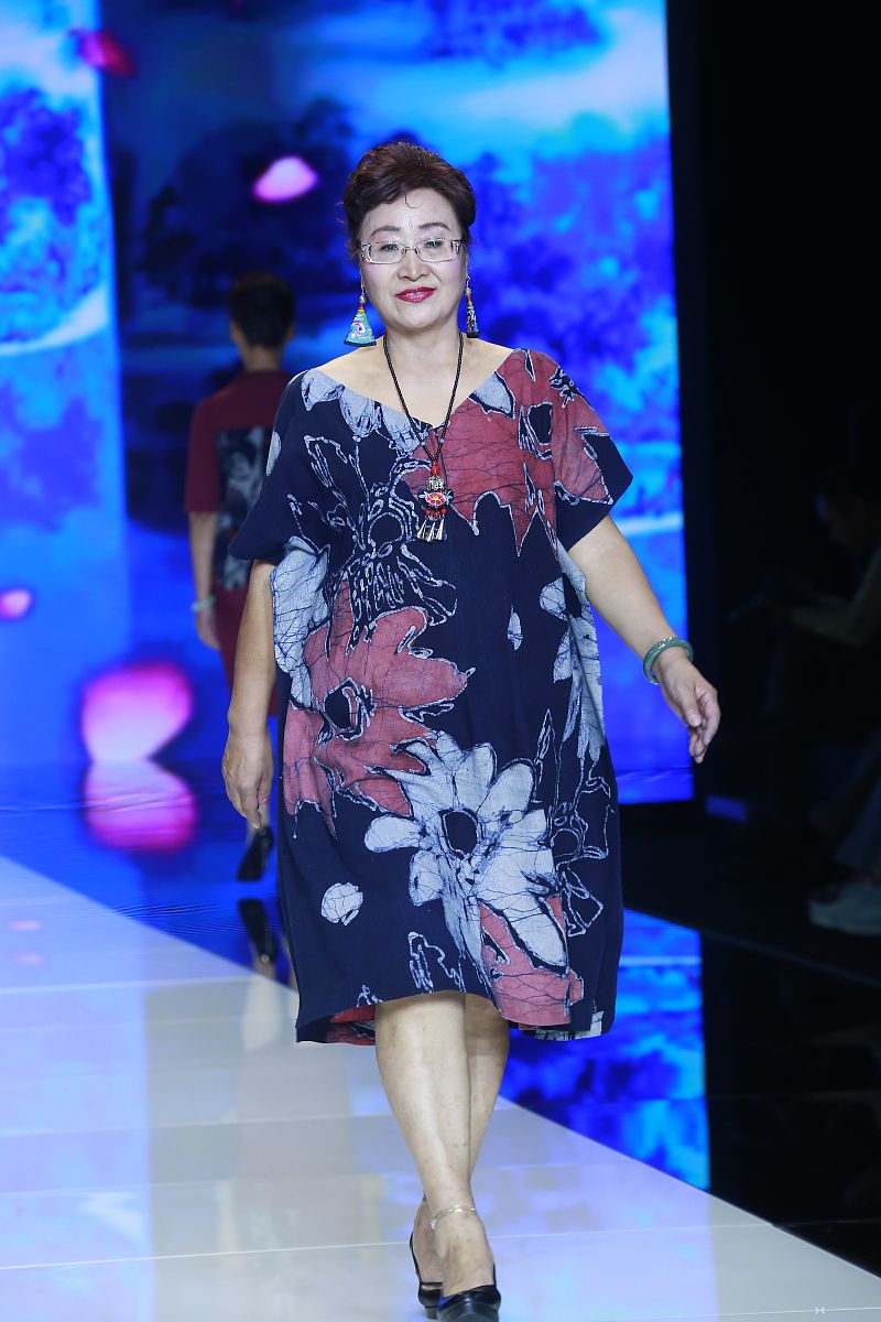 西昌现代职业技术学校服装设计与工艺专业课程内容：设计、制作、商业化全方位学习