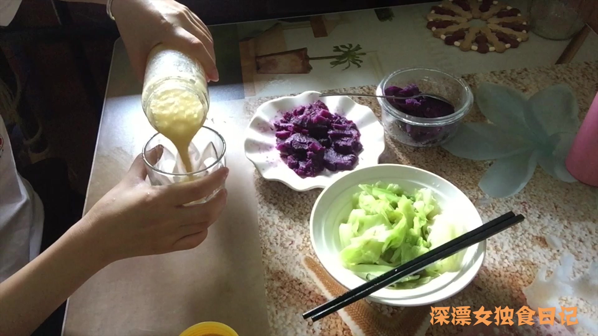 好女不过百:深漂女下决心减肥,今天只吃红薯、水煮包菜和玉米汁