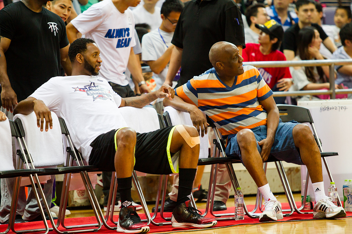 NBA球员膝盖扭伤后多久能复出？
