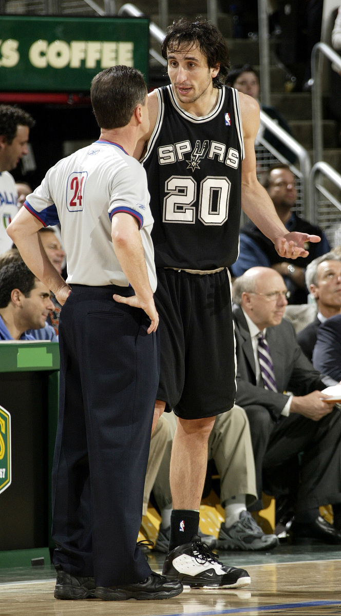 2005年5月15日,nba西部半决赛第四场,马刺89-101负于超音速.吉诺比利