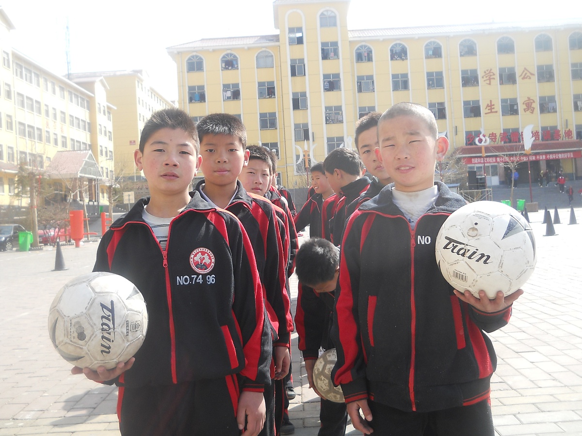 以《少林足球》为例教练的管理如何影响了整个团队？