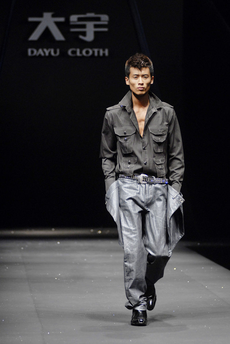 2008年11月8日,北京,中国国际时装周(2009春夏),"大宇"何建华时装发布