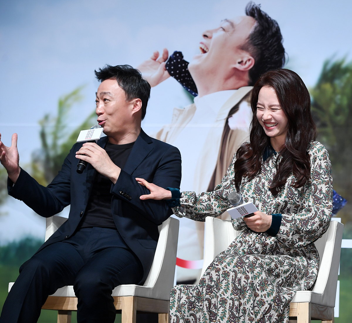 人的本性：特征解析与马斯洛需求层次理论对比