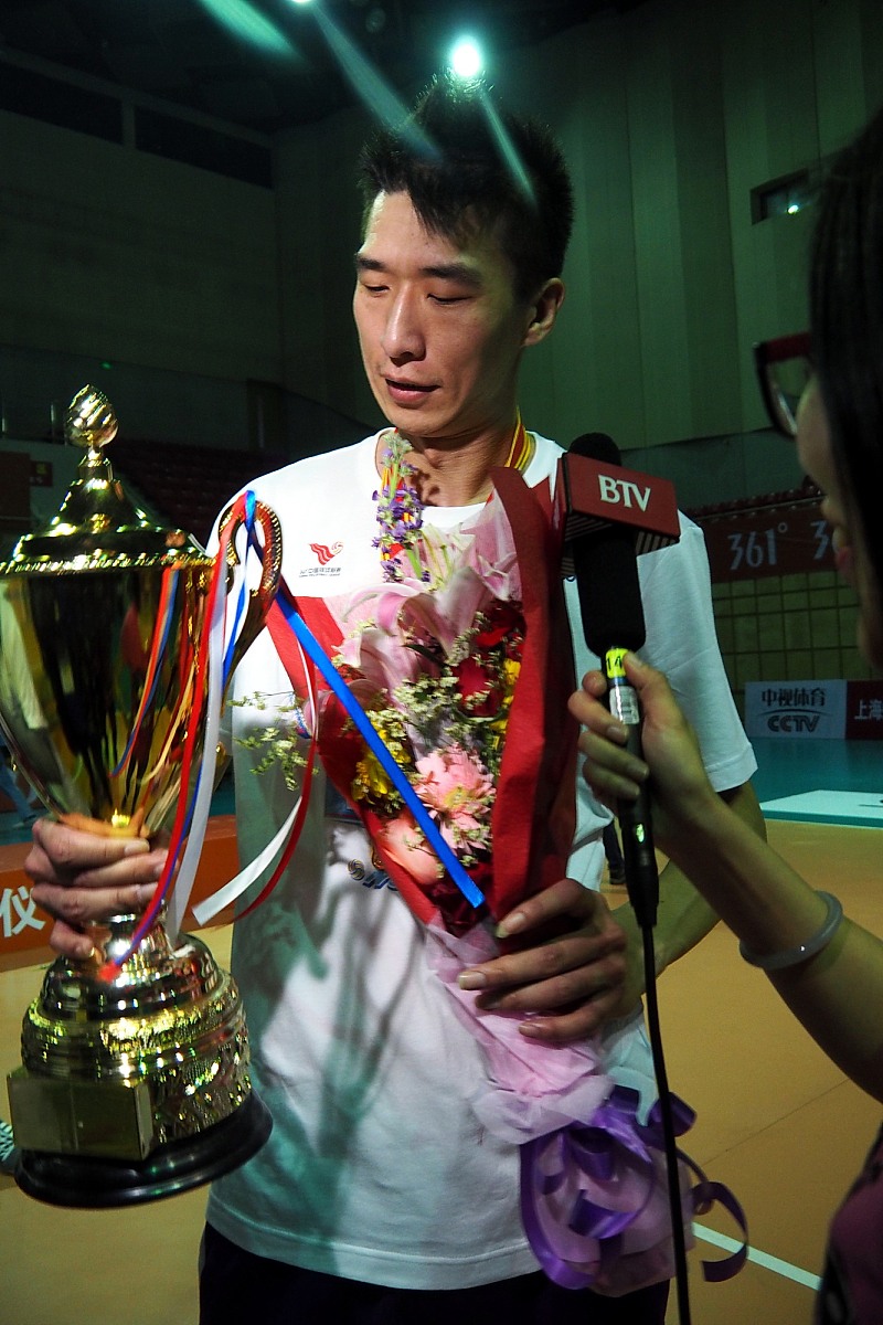 亚运村里“杭州记忆”爆满！运动员、记者都爱买这些纪念品