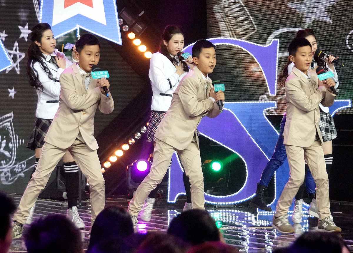 超级童声(周杰伦演唱会带了个小孩和他一起演出,那个小孩是谁?什么来历?)