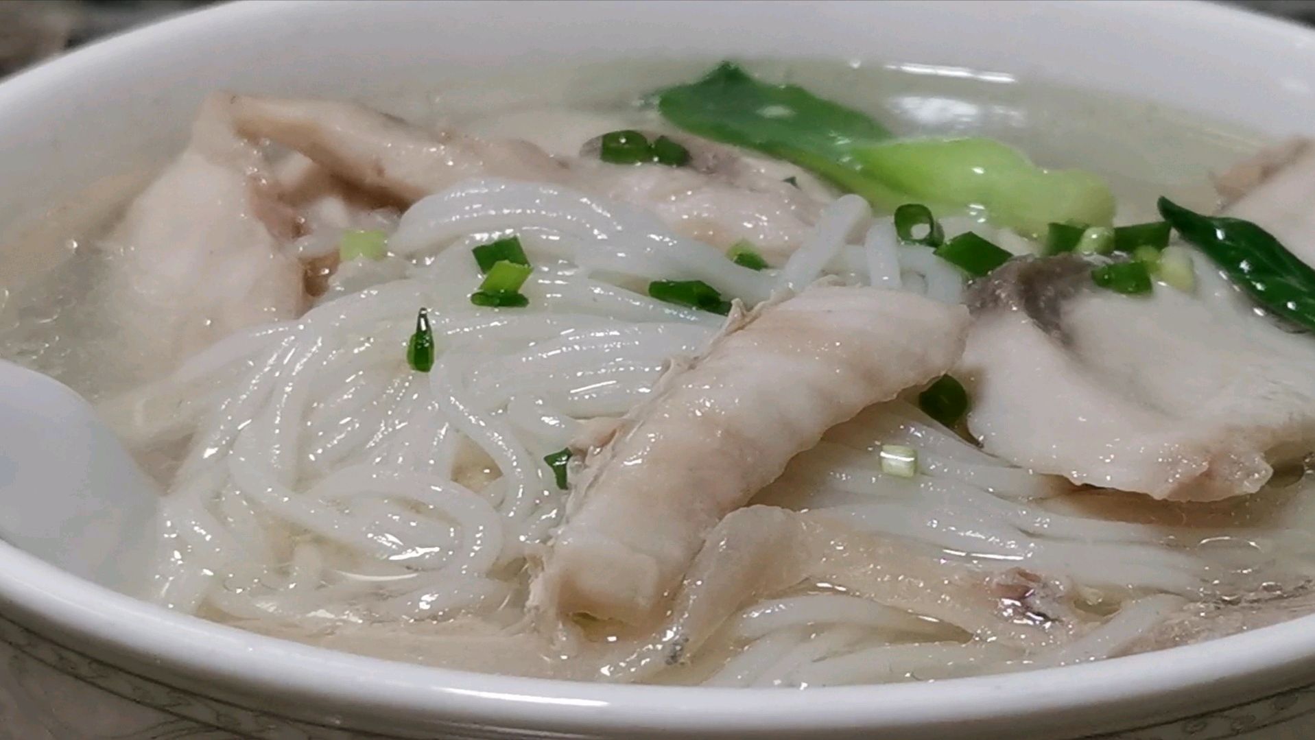 深圳有店专卖这个鱼粉,去晚了位都没,做法详细小孩特爱吃