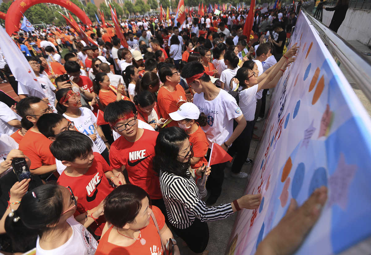 写一个4岁孩子的成长手册家长寄语